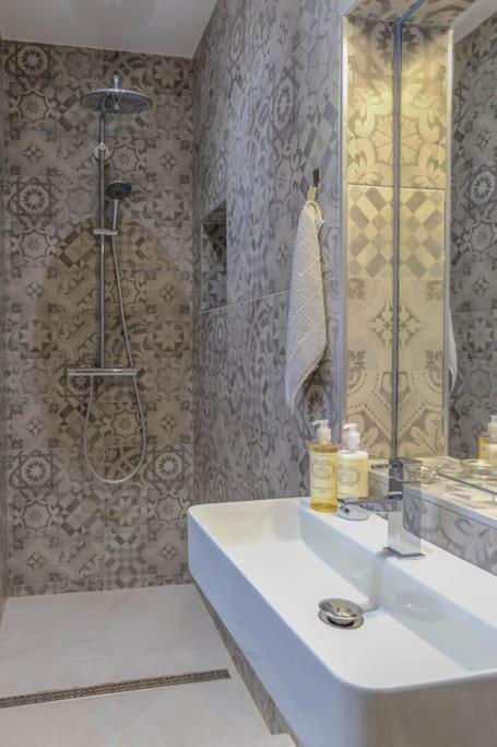 Summer Breeze Apartment, In The Historic Centre Of Lagos Ngoại thất bức ảnh